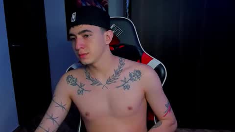 Snapshot of naranjo_seb chatting on 12-19-25, 10:11 sebastian online show from 12-19-25, 10:11