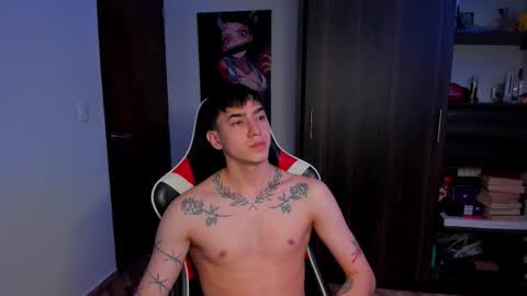 Snapshot of naranjo_seb chatting on 12-20-25, 07:21 sebastian online show from 12-20-25, 07:21