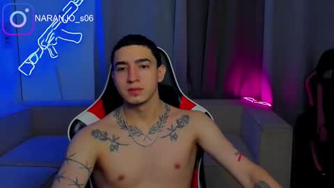 Snapshot of naranjo_seb chatting on 03-08-26, 06:28 sebastian online show from 03-08-26, 06:28