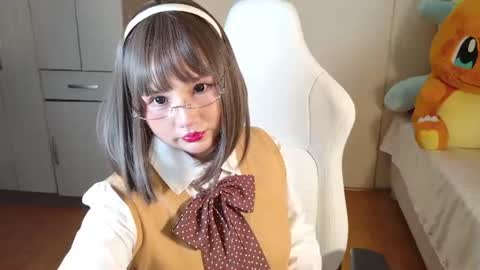 Snapshot of naree_masaki chatting on 06-22-26, 12:24 Naree online show from 06-22-26, 12:24