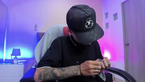 Nascary Fox online show from 04-19-26, 01:10