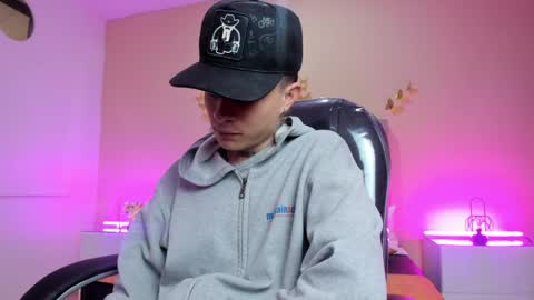 Nascary Fox online show from 04-20-26, 12:19