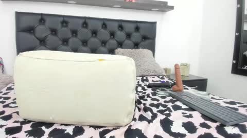 Snapshot of nashira_robert chatting on 12-03-24, 03:41 Debora online show from 12-03-24, 03:41