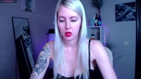 Snapshot of nastasya_cute chatting on 02-19-25, 05:16 Nastya online show from 02-19-25, 05:16