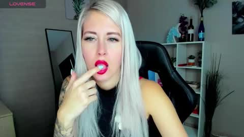 Snapshot of nastasya_cute chatting on 09-10-25, 01:38 Nastya online show from 09-10-25, 01:38