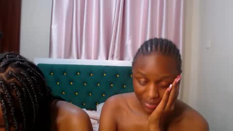 Snapshot of nasty_nique_ chatting on 10-10-25, 09:58 Nasty online show from 10-10-25, 09:58