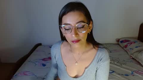Snapshot of nat4youlove chatting on 12-16-24, 01:10 nathalia online show from 12-16-24, 01:10