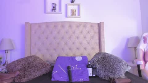 Snapshot of natalia_collinslim chatting on 01-05-25, 03:32 Natalia online show from 01-05-25, 03:32