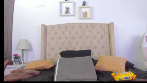 Snapshot of natalia_collinslim chatting on 01-17-25, 03:45 Natalia online show from 01-17-25, 03:45