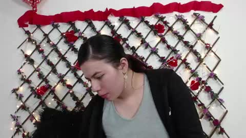 Natalia Walker online show from 04-17-26, 05:38