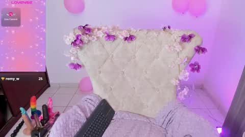 Nataliua Henao online show from 10-20-25, 01:33