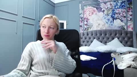 Natalie online show from 12-29-24, 06:14