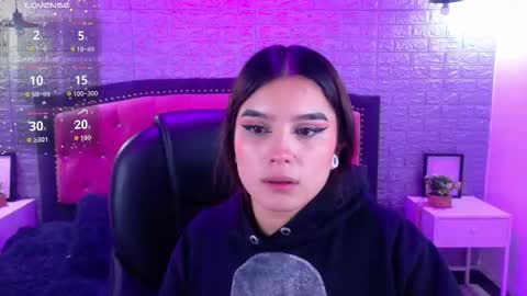 natalie  online show from 11-22-25, 03:16