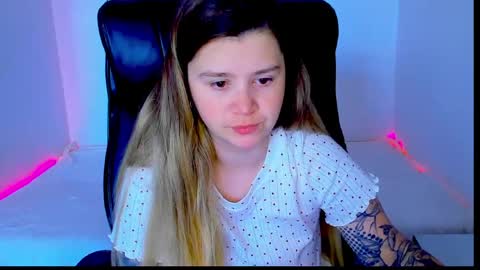 Snapshot of natalisecret chatting on 05-28-26, 10:01 natalisecret online show from 05-28-26, 10:01