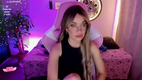Snapshot of nataly_29 chatting on 06-14-26, 01:58 MissNatis online show from 06-14-26, 01:58