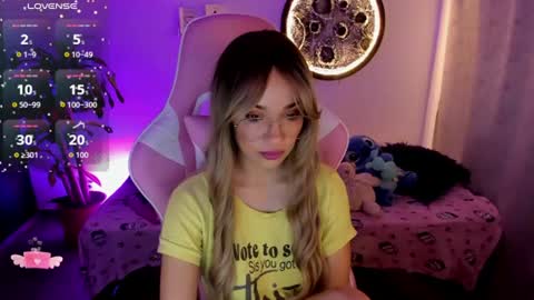 Snapshot of nataly_29 chatting on 06-17-26, 02:47 MissNatis online show from 06-17-26, 02:47