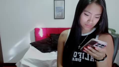 Nataly Escobar online show from 01-15-26, 01:26