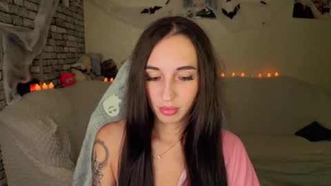 Nataly online show from 10-17-25, 07:05