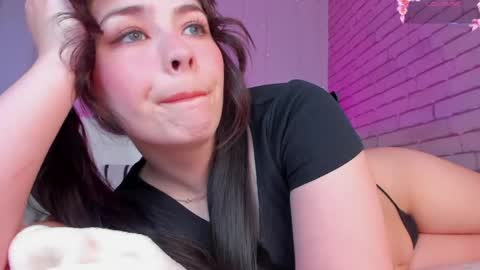 Snapshot of natalyhayes chatting on 05-25-26, 11:05 Nataly online show from 05-25-26, 11:05