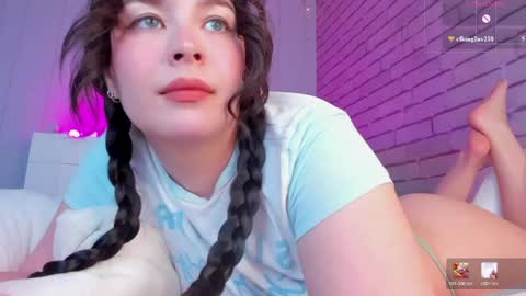 Snapshot of natalyhayes chatting on 06-05-26, 12:55 Nataly online show from 06-05-26, 12:55