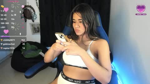 Snapshot of natasha777_a chatting on 01-24-25, 03:32 Natasha online show from 01-24-25, 03:32