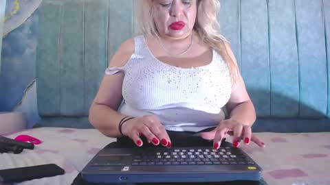 Snapshot of natasha_699 chatting on 05-03-26, 11:22 Natasha online show from 05-03-26, 11:22