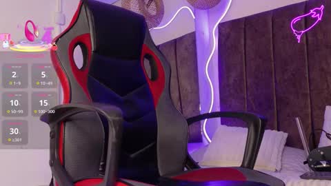 Snapshot of natasha__black chatting on 10-24-25, 08:49 Natasha online show from 10-24-25, 08:49