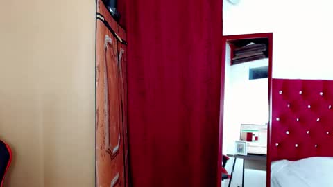 Snapshot of natasha__magics chatting on 10-30-25, 04:47 natasha__magics online show from 10-30-25, 04:47