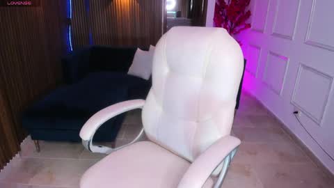 Natasha aniston1 online show from 05-05-26, 07:22