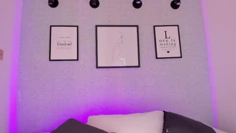  Natasha  online show from 12-17-25, 11:27