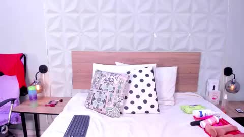 N A T A S H A  online show from 11-10-25, 10:42