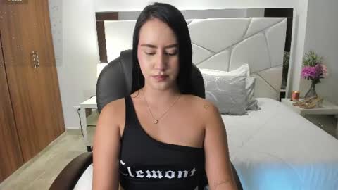 natasha kiim online show from 06-18-26, 04:46