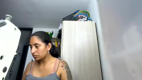 natasha_shine22 online show from 08-04-26, 11:29