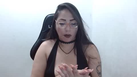 Snapshot of natashasmithe chatting on 11-14-25, 01:15 Natasha Smithe online show from 11-14-25, 01:15