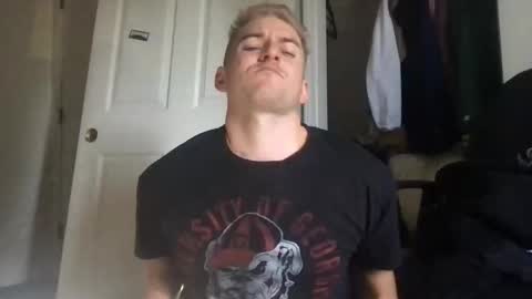 Snapshot of natetheexplorer chatting on 05-19-26, 12:16 natetheexplorer online show from 05-19-26, 12:16