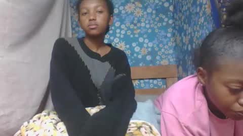 Snapshot of nathalia069 chatting on 05-12-26, 03:25 nathalia069 online show from 05-12-26, 03:25