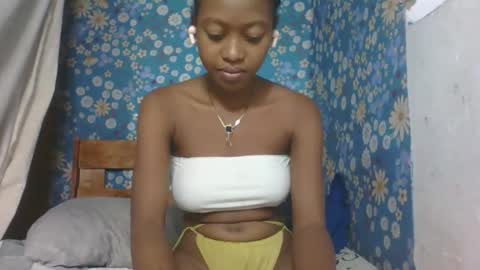 Snapshot of nathalia069 chatting on 05-19-26, 11:38 nathalia069 online show from 05-19-26, 11:38