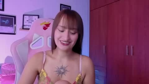 Nathalia Ramirez online show from 04-28-26, 06:18