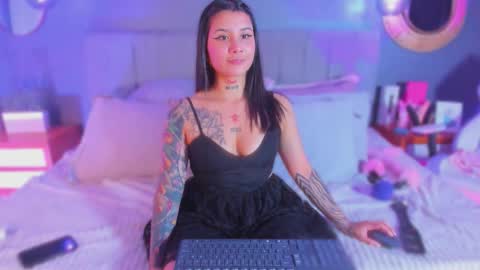 nathalia stone  online show from 02-01-26, 12:53