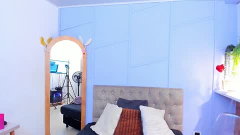 nathalie rossel online show from 11-22-25, 07:02