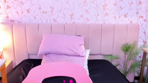 nathalie rossel online show from 12-16-25, 07:08