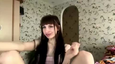Snapshot of nathaliejerden chatting on 06-13-26, 09:35 Marge online show from 06-13-26, 09:35