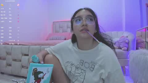 Snapshot of nathaly_star04 chatting on 02-26-25, 05:53 online show from 02-26-25, 05:53