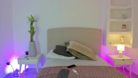 NATHALY  online show from 02-11-26, 10:42