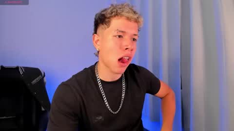 Snapshot of nathan_blake_ chatting on 11-12-25, 09:25 Nathan online show from 11-12-25, 09:25