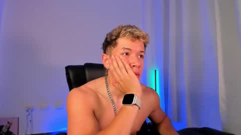 Snapshot of nathan_blake_ chatting on 11-22-25, 08:08 Nathan online show from 11-22-25, 08:08