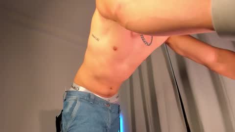 Snapshot of nathan_blake_ chatting on 11-27-25, 08:33 Nathan online show from 11-27-25, 08:33