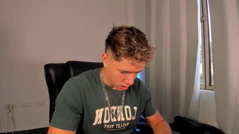 Snapshot of nathan_blake_ chatting on 11-28-25, 12:52 Nathan online show from 11-28-25, 12:52