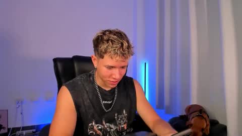 Snapshot of nathan_blake_ chatting on 12-04-25, 07:55 Nathan online show from 12-04-25, 07:55