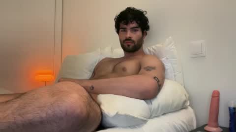 Snapshot of nathan_gael chatting on 05-31-26, 02:13 Nathaniel online show from 05-31-26, 02:13